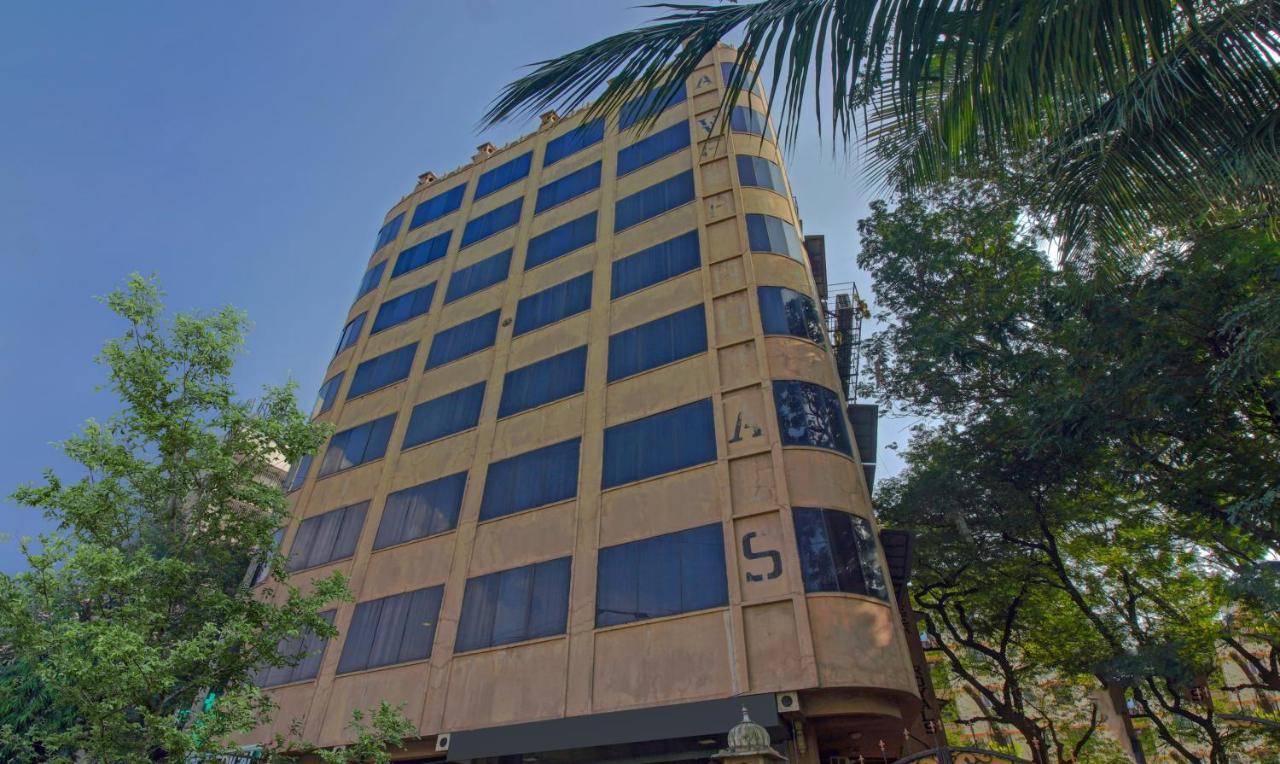 Treebo Trend The Pacific Hotel Мумбай Екстериор снимка